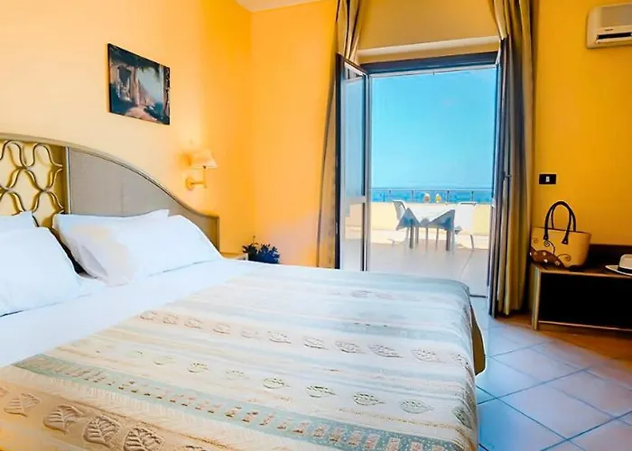 Aura Club Porto Rhoca